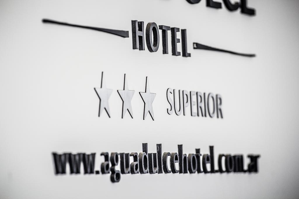 Agua Dulce Hotel Тандил Екстериор снимка