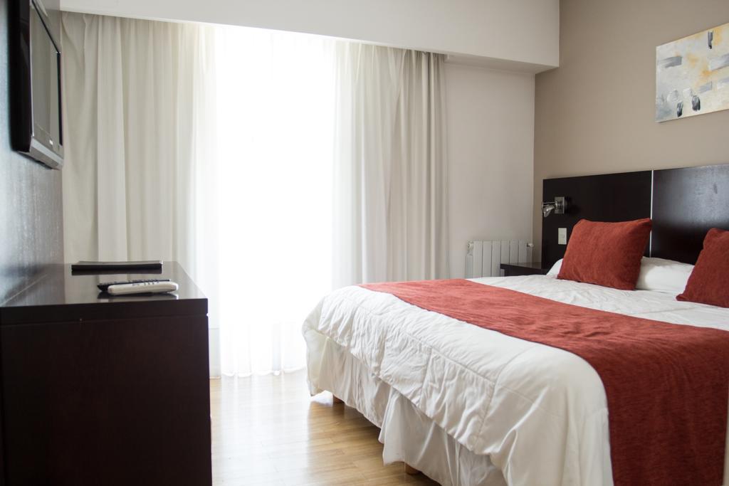 Agua Dulce Hotel Тандил Екстериор снимка