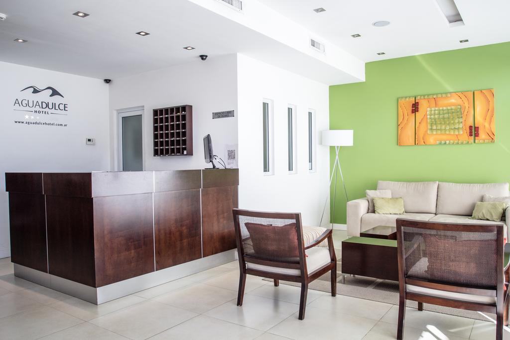 Agua Dulce Hotel Тандил Екстериор снимка