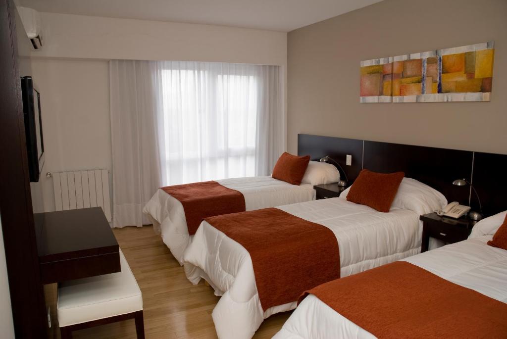 Agua Dulce Hotel Тандил Екстериор снимка